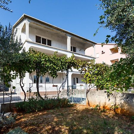 Apartments With A Parking Space Kornic, Krk - 5306 Exterior photo