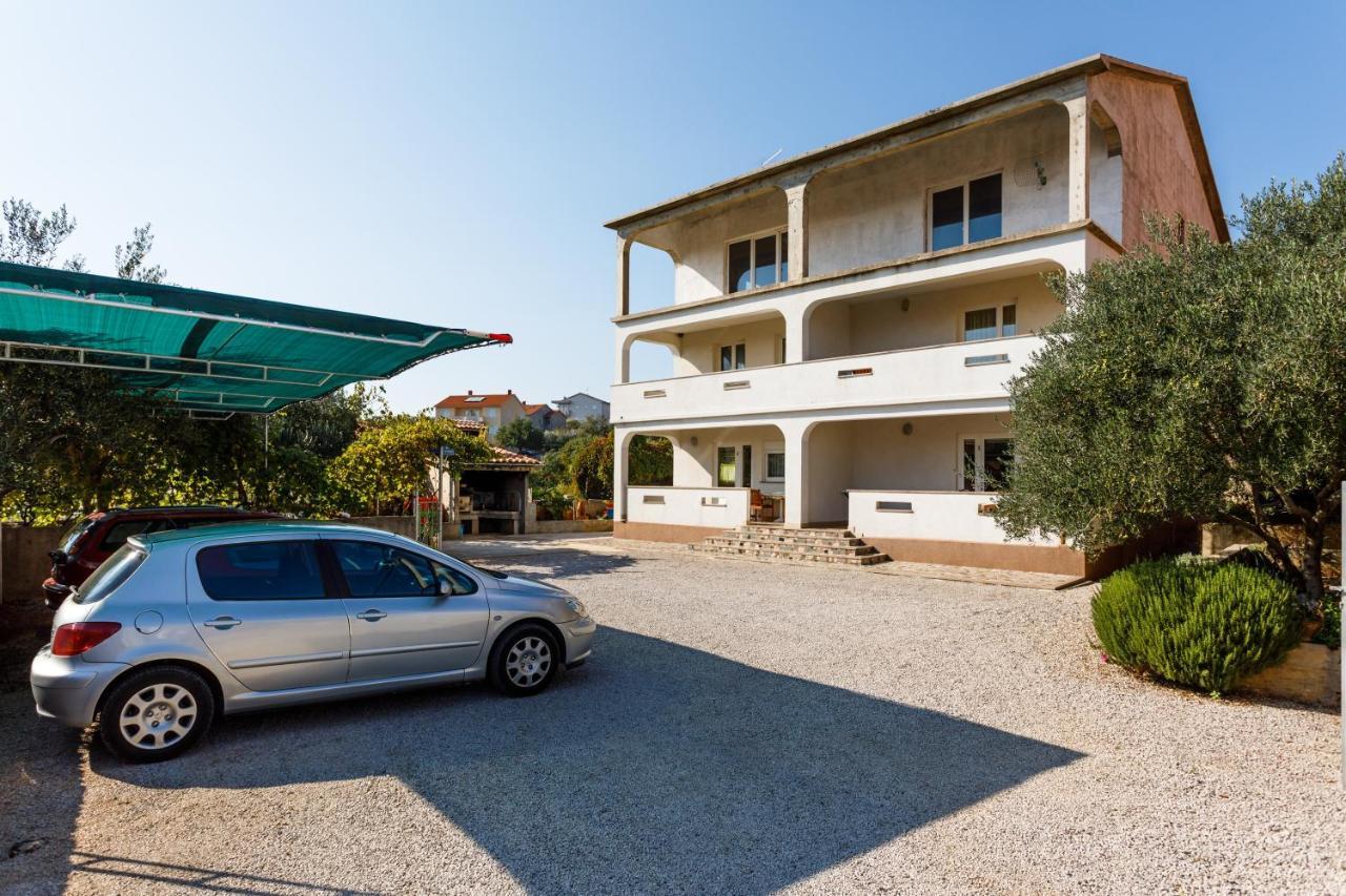 Apartments With A Parking Space Kornic, Krk - 5306 Exterior photo