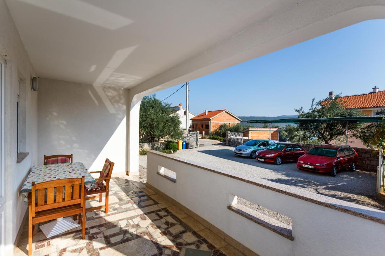 Apartments With A Parking Space Kornic, Krk - 5306 Exterior photo