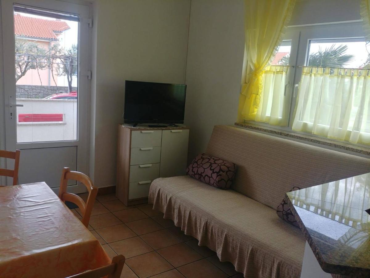 Apartments With A Parking Space Kornic, Krk - 5306 Exterior photo